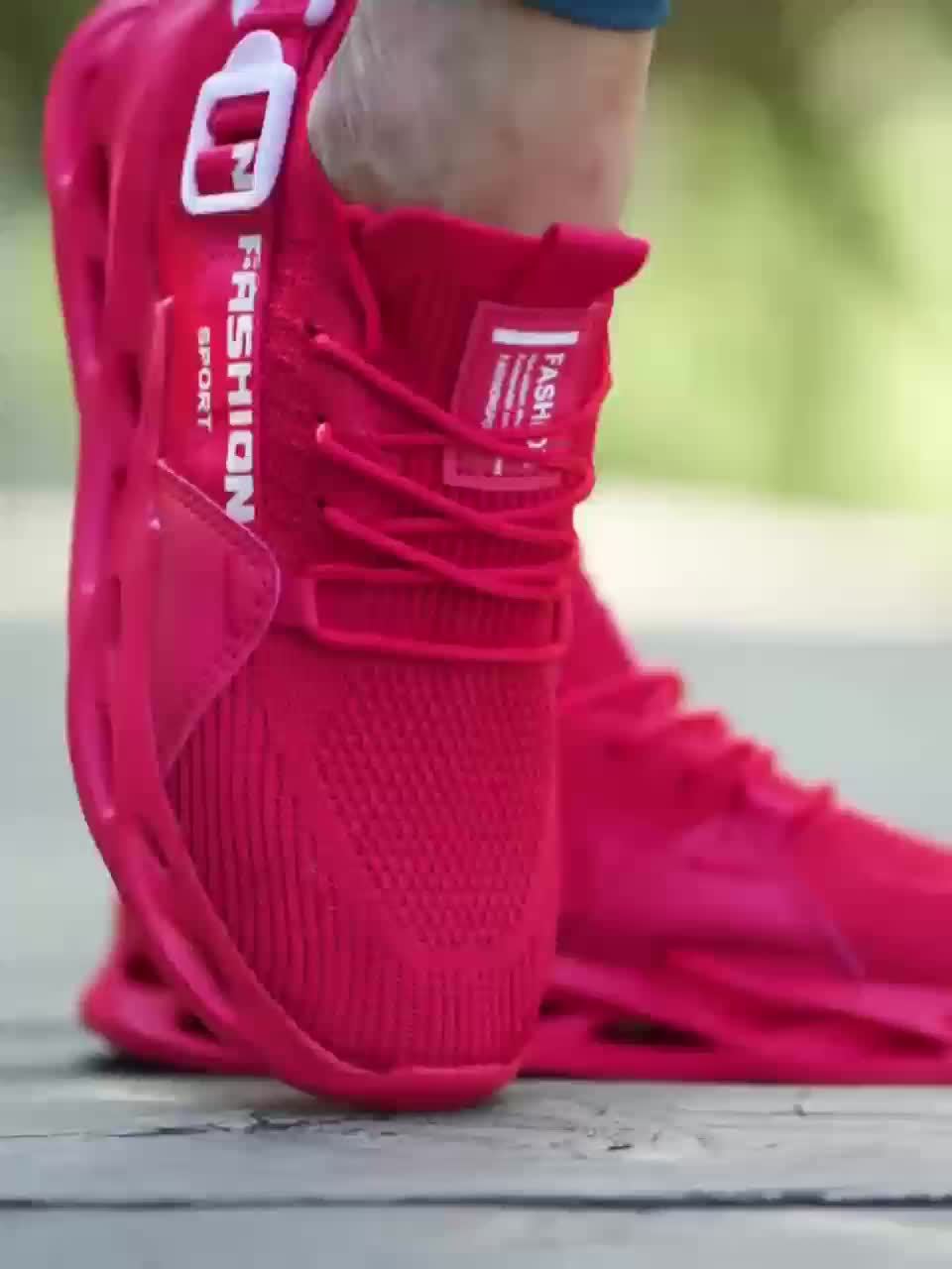 HM347733 Unisex Stability Trainers