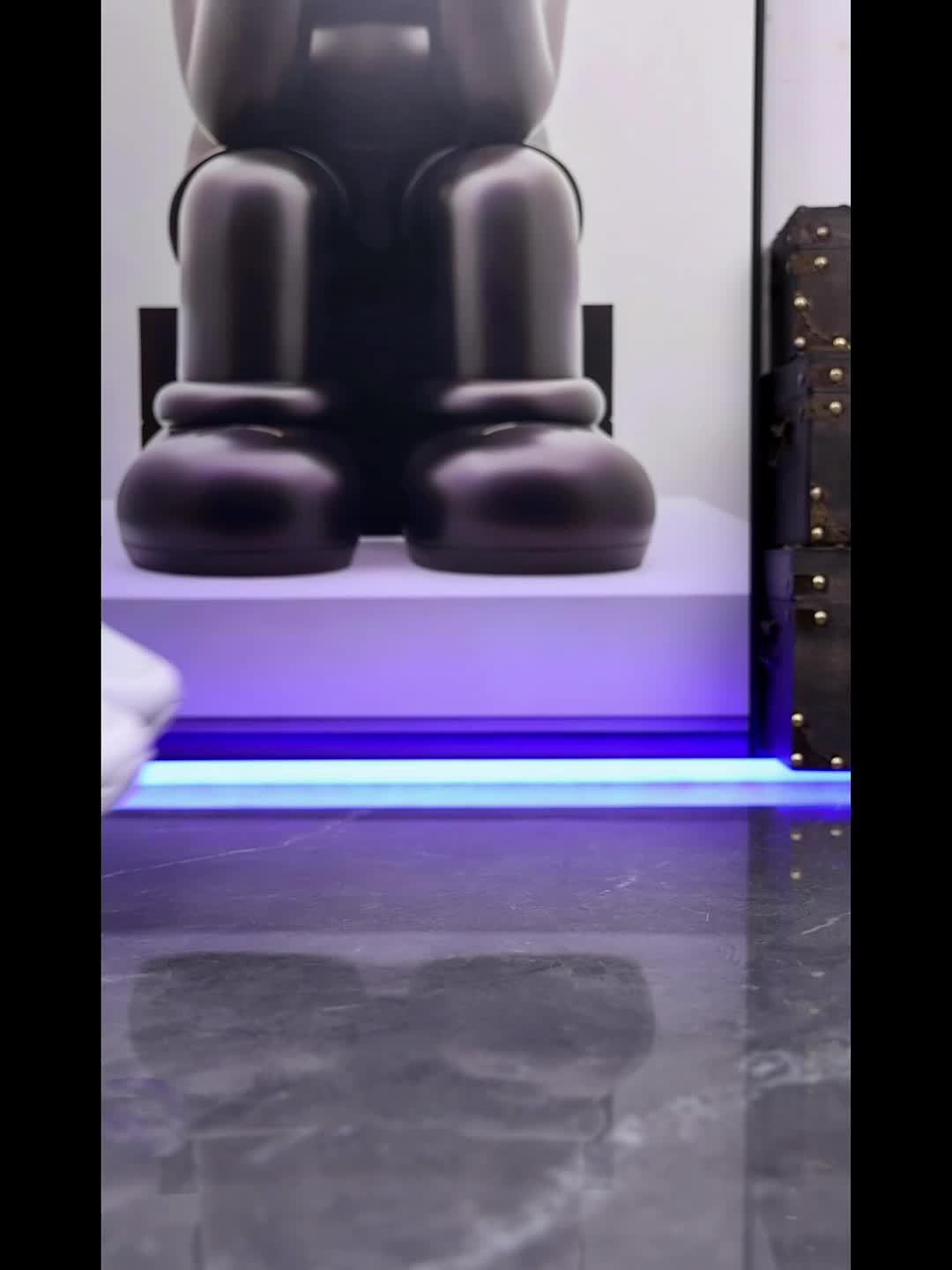 EV192532 Magnetic Closure Air-Cushion Sneakers