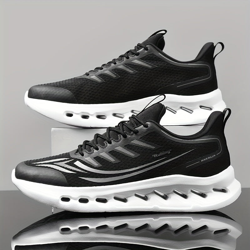 QF179931 Low-Top Street Running Trainers